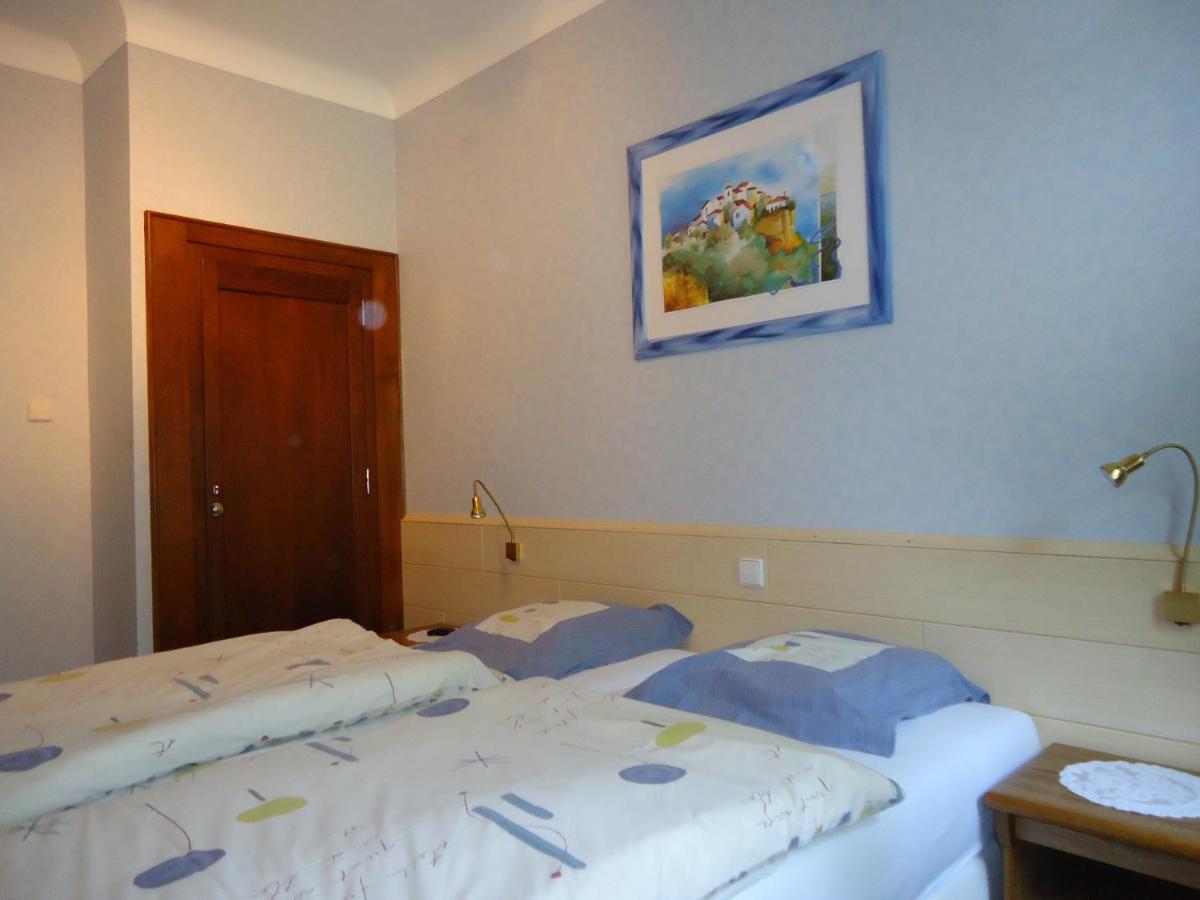 Hostellerie De La Vallee Heffingen Zimmer foto